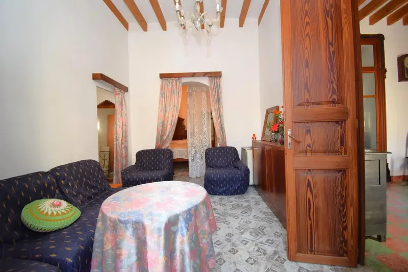 Fantastic village house of 272 m2 built with garage and garden in Llubí, a property with lots of charm, spacious rooms and — photo 12