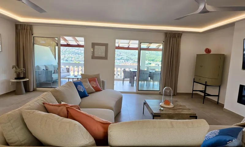 Modern villa with views over the bay of Port d'Andratx — photo 3