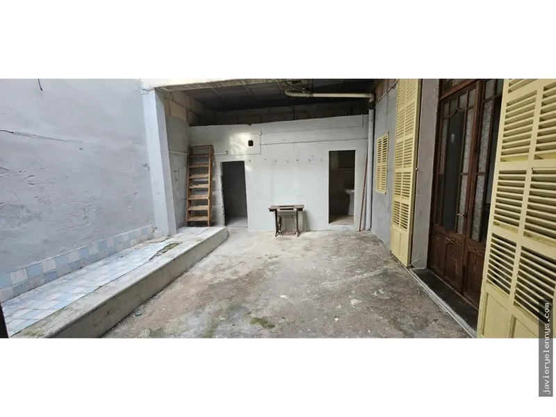 Semi-detached house for sale in Calle de València — photo 9