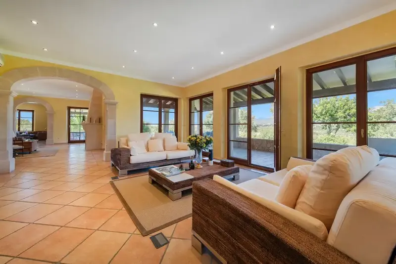 This wonderful luxury house occupies a plot of about 17,535 m2 and is offered for sale in one of the most prominent areas of northern Mallorca — photo 5