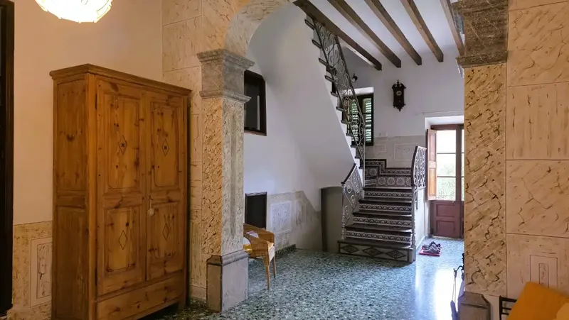 Light, space and authenticity in a privileged setting — photo 3