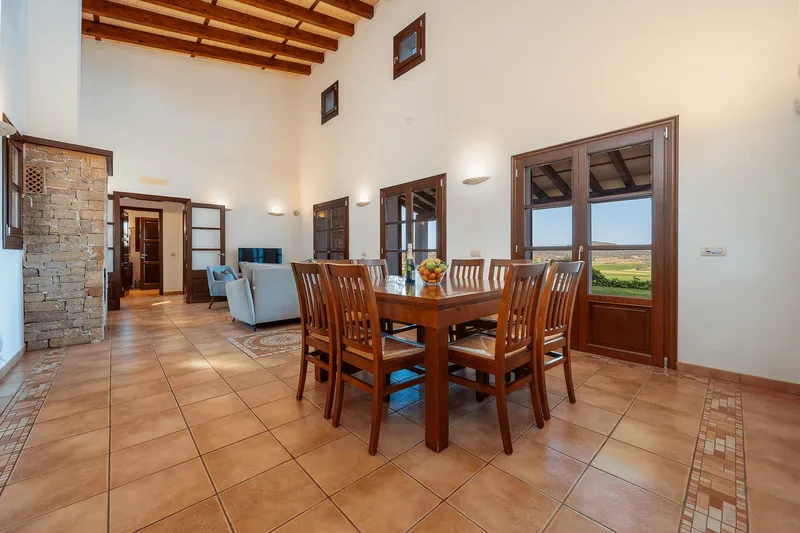 Country house with pool in Manacor — photo 6