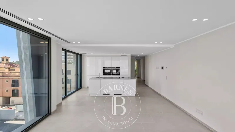 Modern Living with Marina Views on Palma’s Paseo Marítimo — photo 4