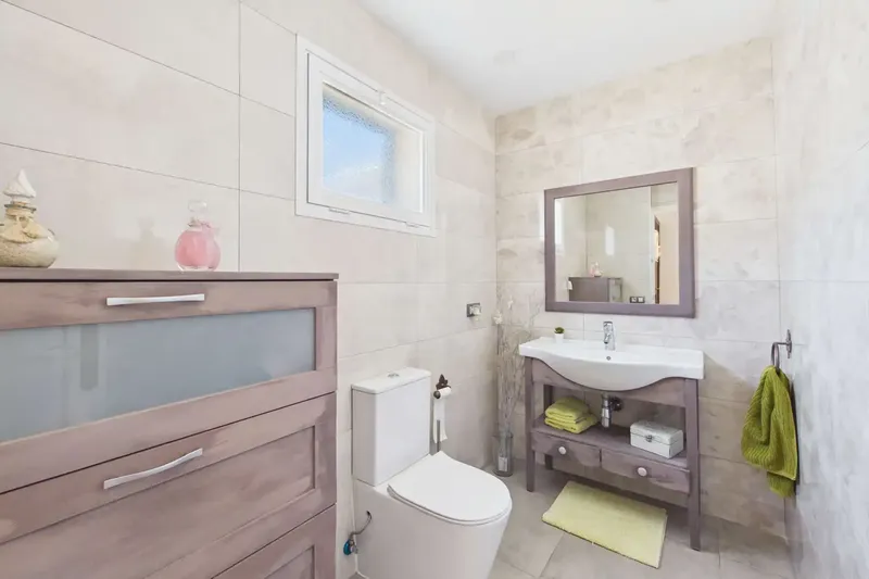 Charming fully renovated house with pool and large garage, located in a central and quiet area of Paguera — photo 10