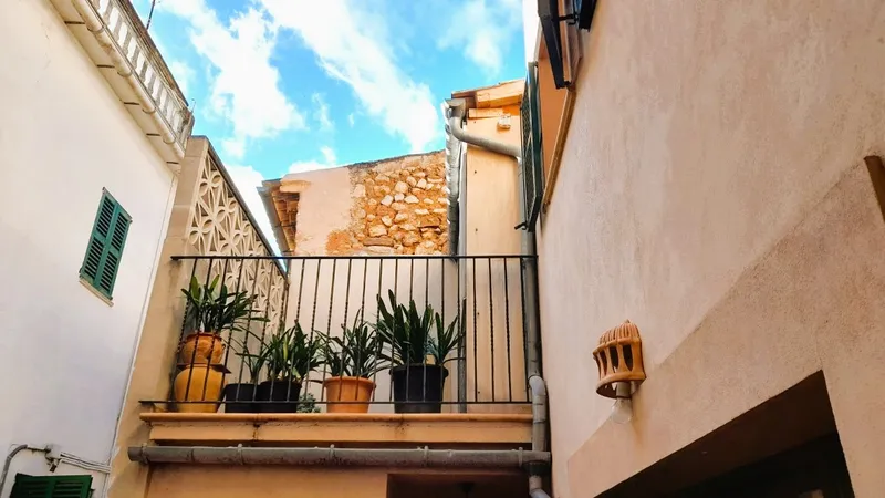 Mallorcan house with patio and terraces in the center of Sóller — photo 10