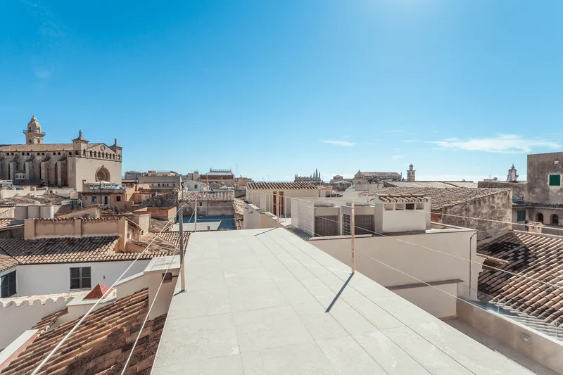 Elegant modernized palace in the heart of Palma — photo 1