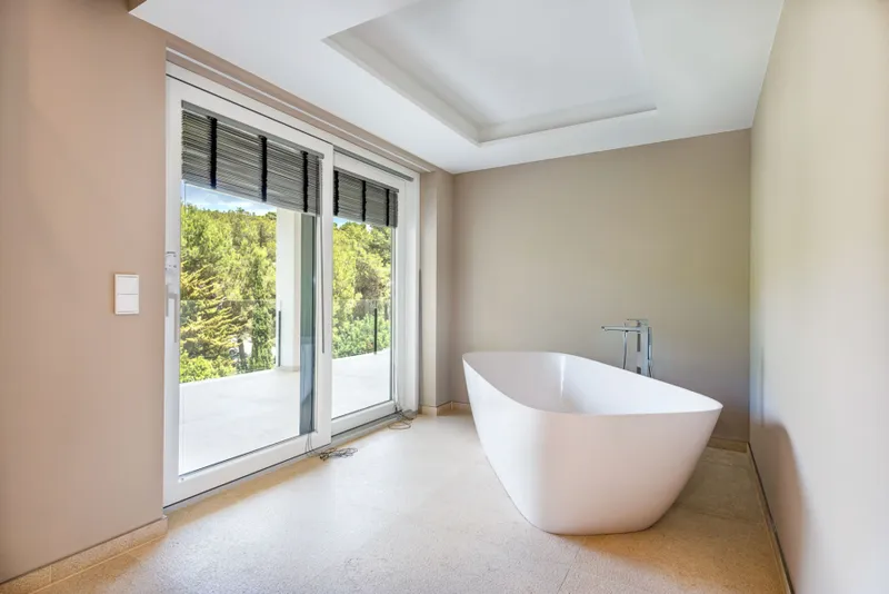Exclusive fully renovated villa on the second sea line in Cala Fornells - Modern villa with pool (15404) — photo 12
