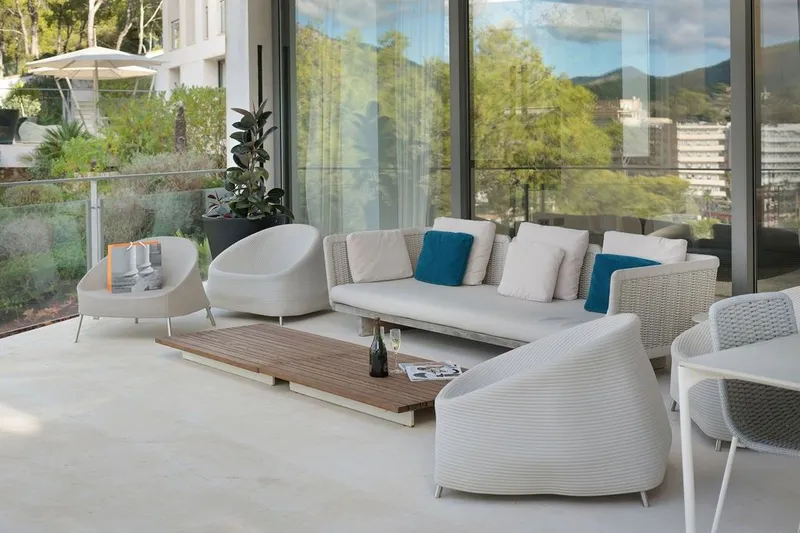 Modern villa on the seafront with holiday rental licence — photo 3