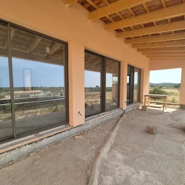 This rustic finca still pending completion, located on the outskirts of Llucmajor, has unobstructed views of the countryside, the land is — photo 8