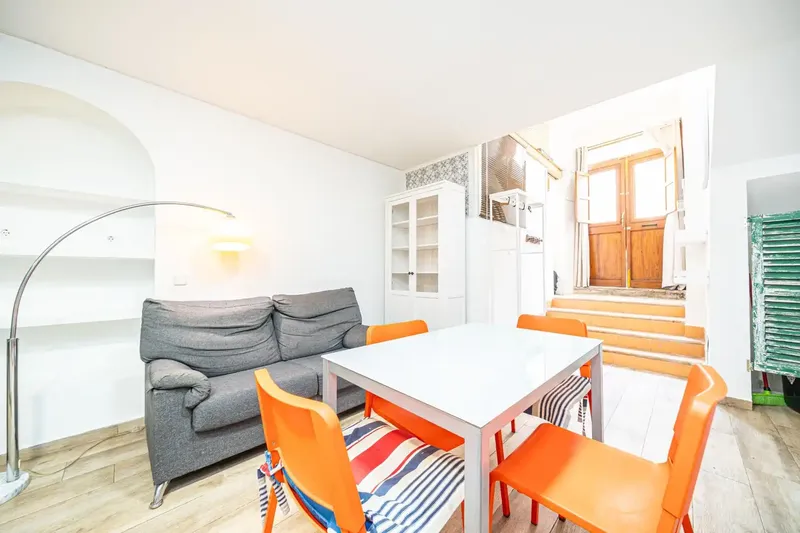 Reformed loft apartment in the exclusive La Calatrava area, in the heart of Palma's old town — photo 7
