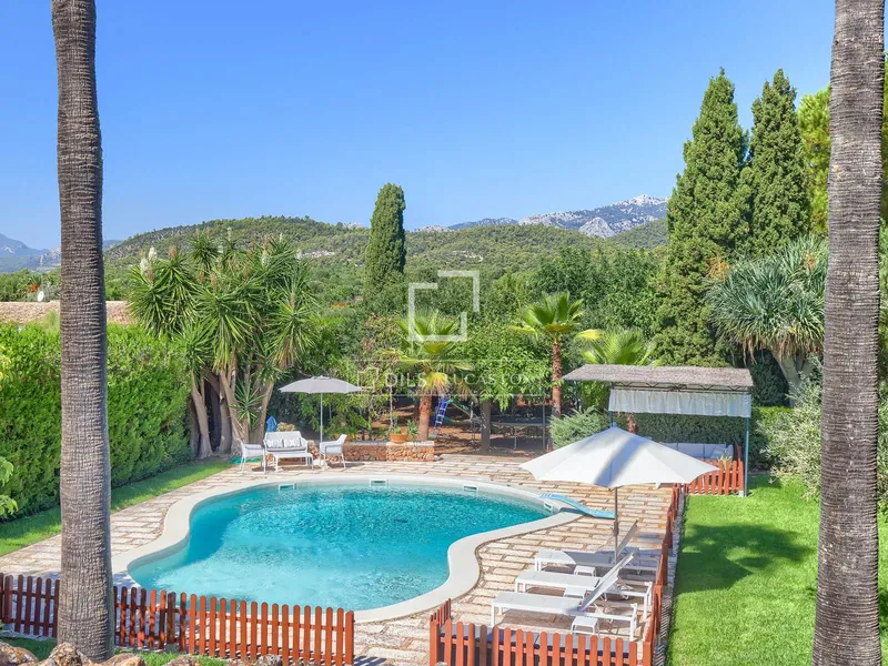 493m² country house for sale in Santa Maria del Cami — photo 1