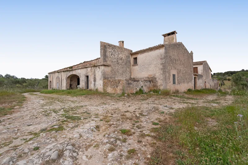 Impressive historic estate in Algaida, Mallorca. — photo 11