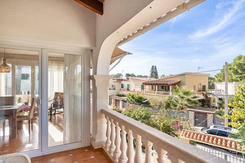 Spacious Three-Level House with Lot of Outdoors Spaces and Private Pool in Son Veri Vells — photo 9