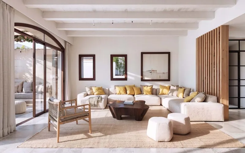 The Largest Luxury Townhome in Ses Salines | 2 Homes with Garden & Pool — photo 12