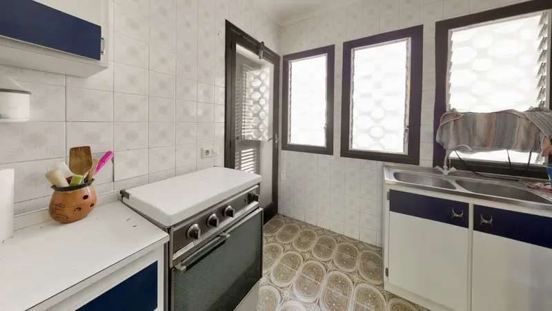 This charming bungalow with great potential is located in an attractive and quiet residential area of Sa Coma, just a few minutes from the sea. — photo 5