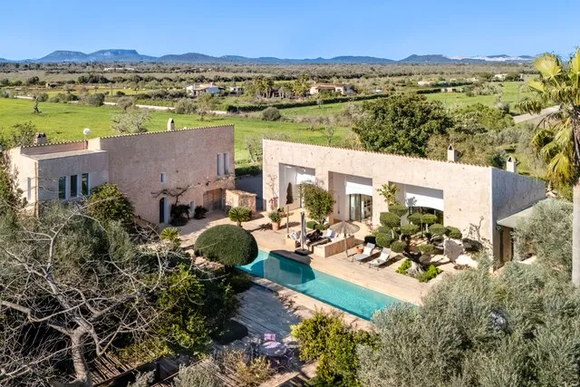 Self-sufficient finca with holiday rental license near Campos — photo 2