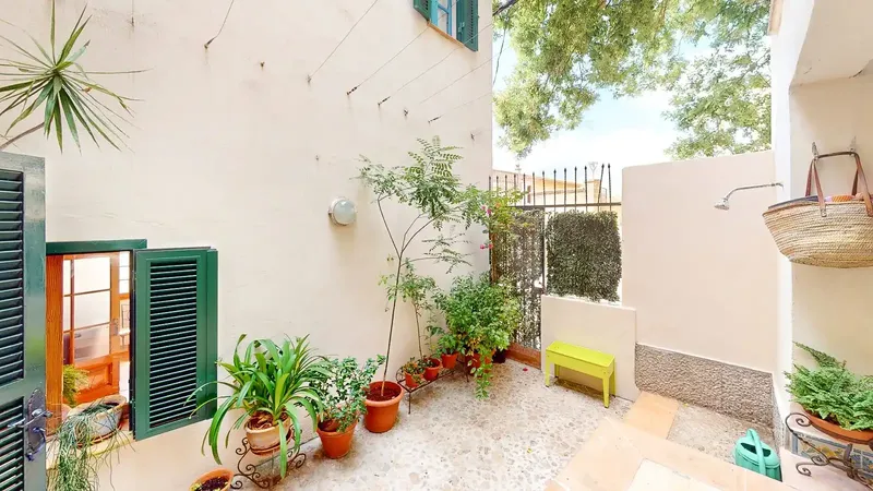 House of 222 m2 in Pollença with garage for a small car and approx. 30 m2 of terraces and patio. It has 4 bedrooms, one of them on the ground floor — photo 5
