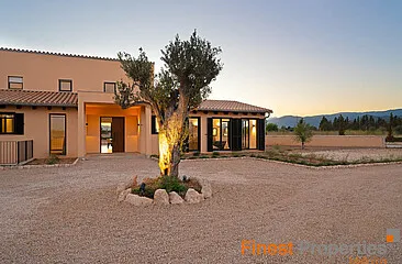 Newly built finca in Santa Maria with 4 bedrooms for sale — photo 1