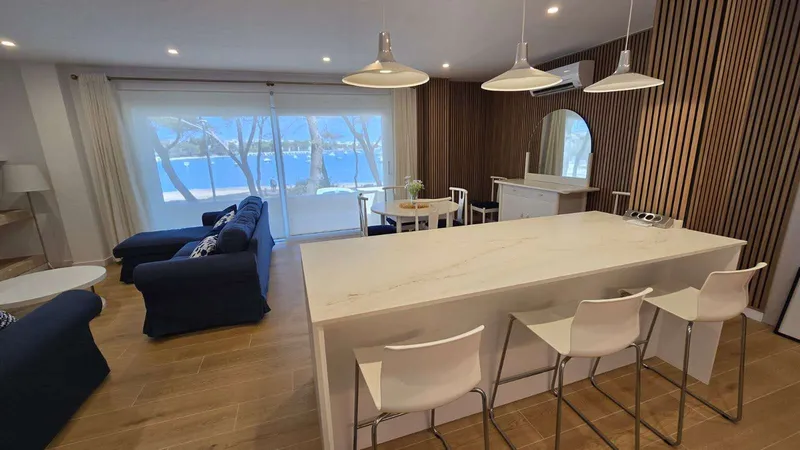 92m² apartment with 3 bedrooms, terrace and sea view for rent — photo 6