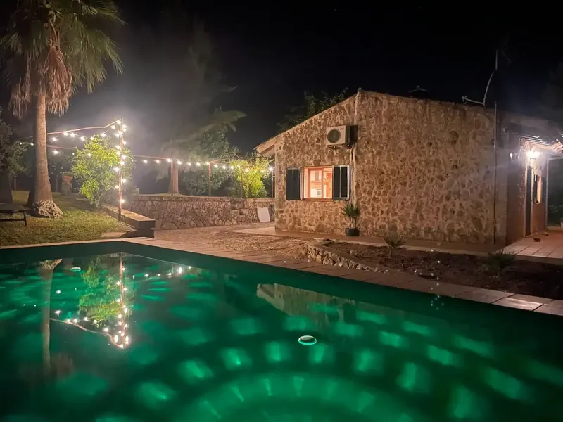 Enjoy a different stay in Mallorca in this cozy duplex located on a private estate of 4,200 m2 in Costitx, in the very center — photo 1