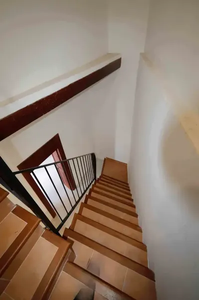Townhouse for sale in Binissalem, total built 395 m², plot 216 m², ground floor and two floors, running water. Ground floor: 175 m² garage — photo 12