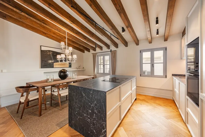 Top quality apartment for sale in Palma Casco Antiguo with private terrace and sunny terraces — photo 4