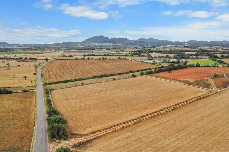 Sold by us - Rustic building plot between Felanitx and Porreres — photo 1