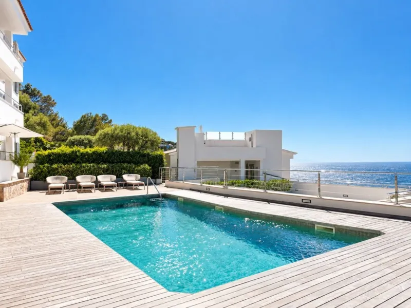 Prime Location in Port Andratx – Stylish Apartment with Garden, Chill-out Area, and Stunning Sea Views - Port d'Andratx - 2 Bedrooms, 100 m² — photo 1