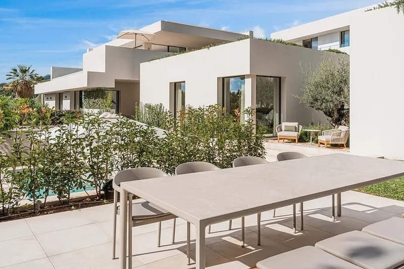 Newly built villa with two swimming pools in Portals Nous — photo 12