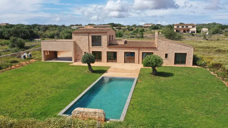 Modern and luxurious country house on a quiet plot just 5 minutes from Santanyí — photo 2
