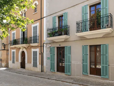 Stunning 4-Bedroom Townhouse in Sineu with Village Views — photo 1