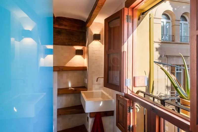 Triplex apartment with historic flair in Palma Old Town — photo 11