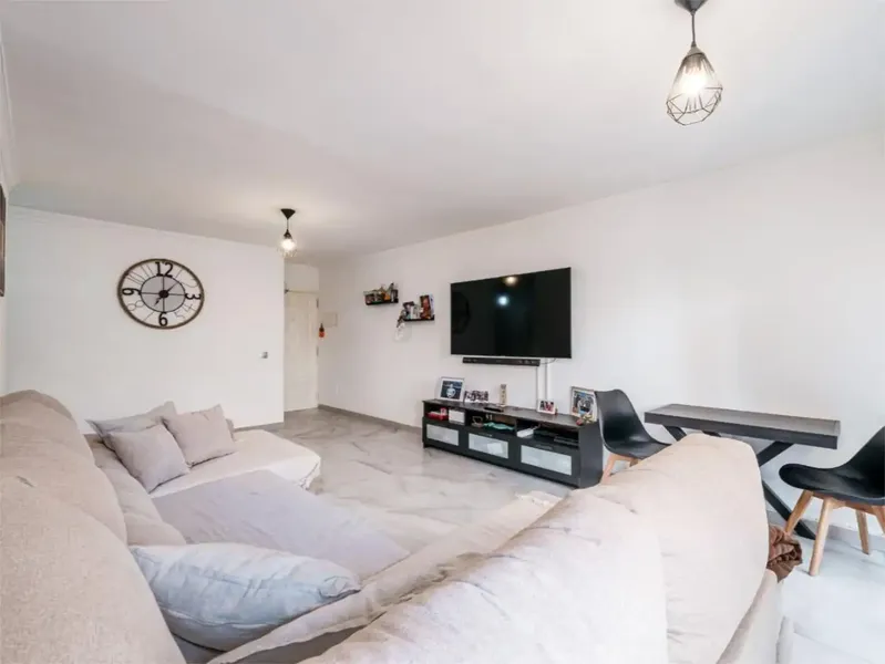 Apartment in Son Cladera, completely renovated. 85 m² and a 15 m² balcony. 3 bedrooms (two doubles with built-in wardrobes, 1 single), windows — photo 10