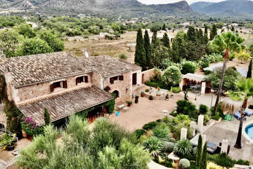 Llucmajor, beautifully landscaped and well-kept natural stone finca with pool, photovoltaics, air conditioning and underfloor heating near Llucmajor — photo 5