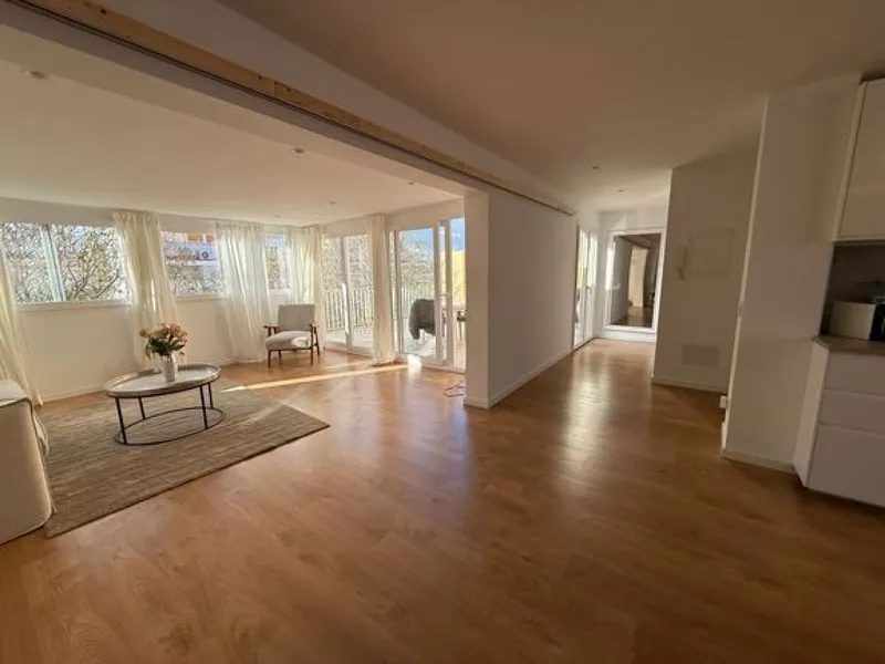 Delightful newly renovated penthouse with sea view in Molinar — photo 11