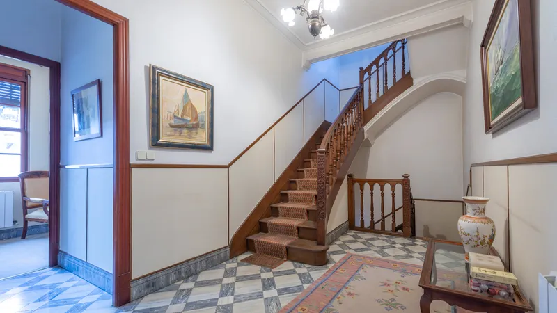 Investment! House in Cala Nova, first line with magnificent harbor and sea views — photo 4