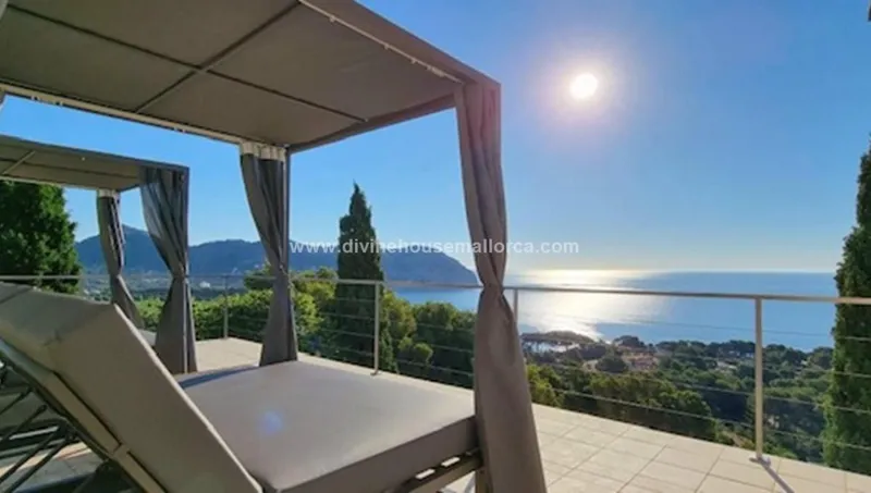 Penthouse with sea views and tourist rental license — photo 1