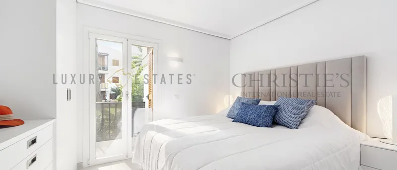 Modern renovated apartment in Son Caliu in Palmanova — photo 9