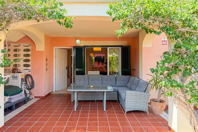 Ground floor flat with the charm of a house of your own in Cales de Mallorca — photo 4