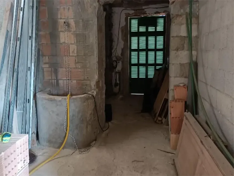 Two-storey house under construction from 2023, with project and building permit — photo 2