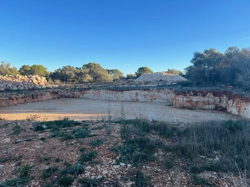 Fantastic land of about 50,000m2 with license to build a few minutes from the beach of [...] — photo 1