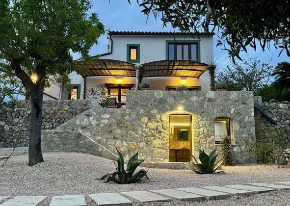 Country house in Alaró — photo 1