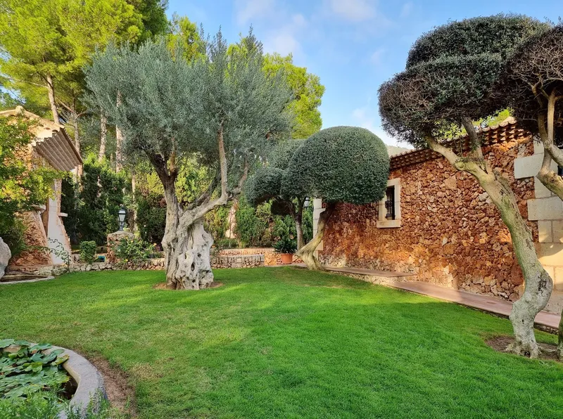 Costa de los Pinos: Representative natural stone villa with exclusive features in a quiet, near-the-sea location — photo 6