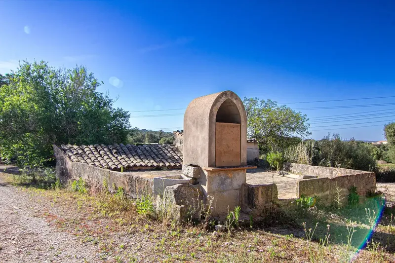 Situated on a hill on the outskirts of Porreres, this former 19th-century farmhouse offers a privileged location in the heart of Mallorca — photo 7