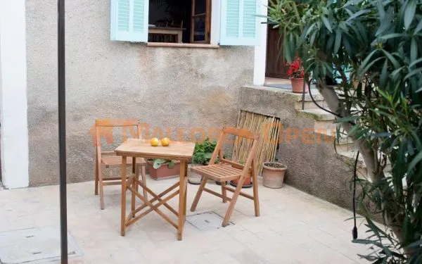 Beachfront house in Cala Bona — photo 1