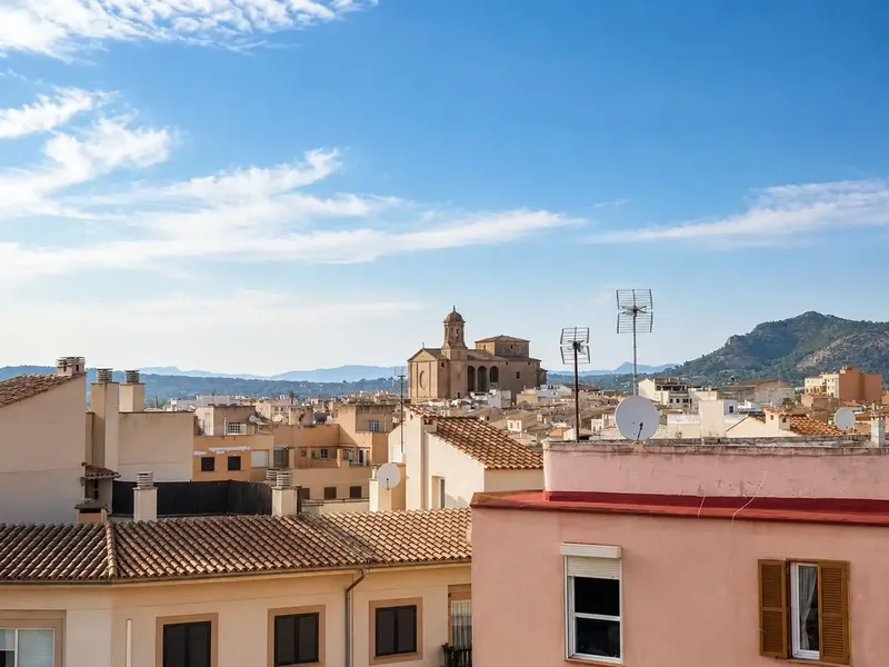 Discover this fantastic penthouse located in one of the most comfortable and sought-after areas of Llucmajor, in a building with only one neighbor per floor — photo 2
