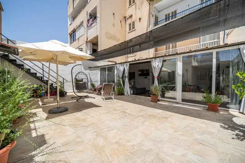 Spacious apartment in Cristo Rei with plenty of space and multiple possibilities — photo 1