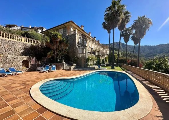 Flat / apartment in Calle de Bèlgica, Soller — photo 1