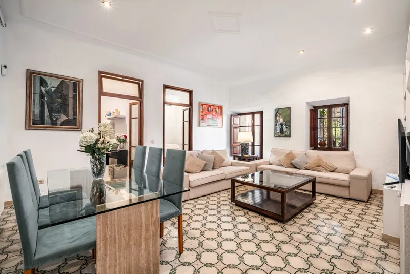 Charming property apartment for sale in Palma de Mallorca with private terrace and garden — photo 3