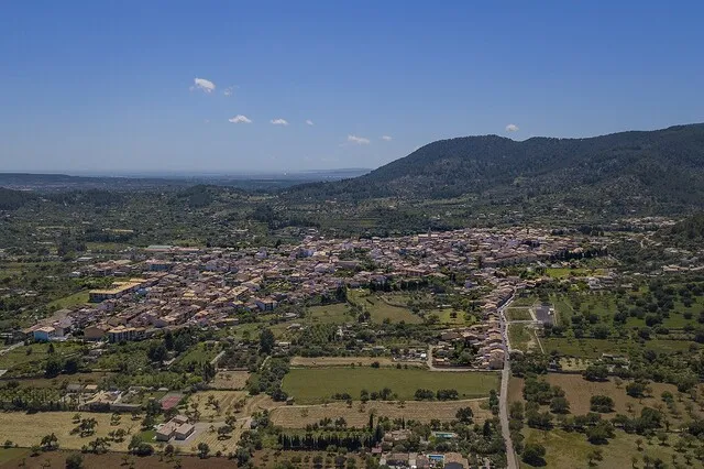 Multi-family plot for sale on the outskirts of Alaró town, Central Mallorca — photo 5